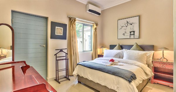 Deluxe Queen Room - Villa Jesdene