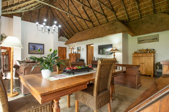 Main Guesthouse dining room 