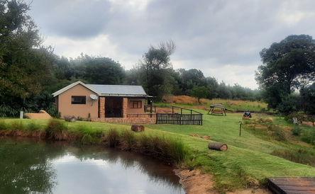 Fly-inn Cottage - Sleeps 3 - Pet friendly fenced