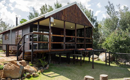 Wigglystone Cabin | Sleeps 5 | Pet-Friendly | Fully Fenced