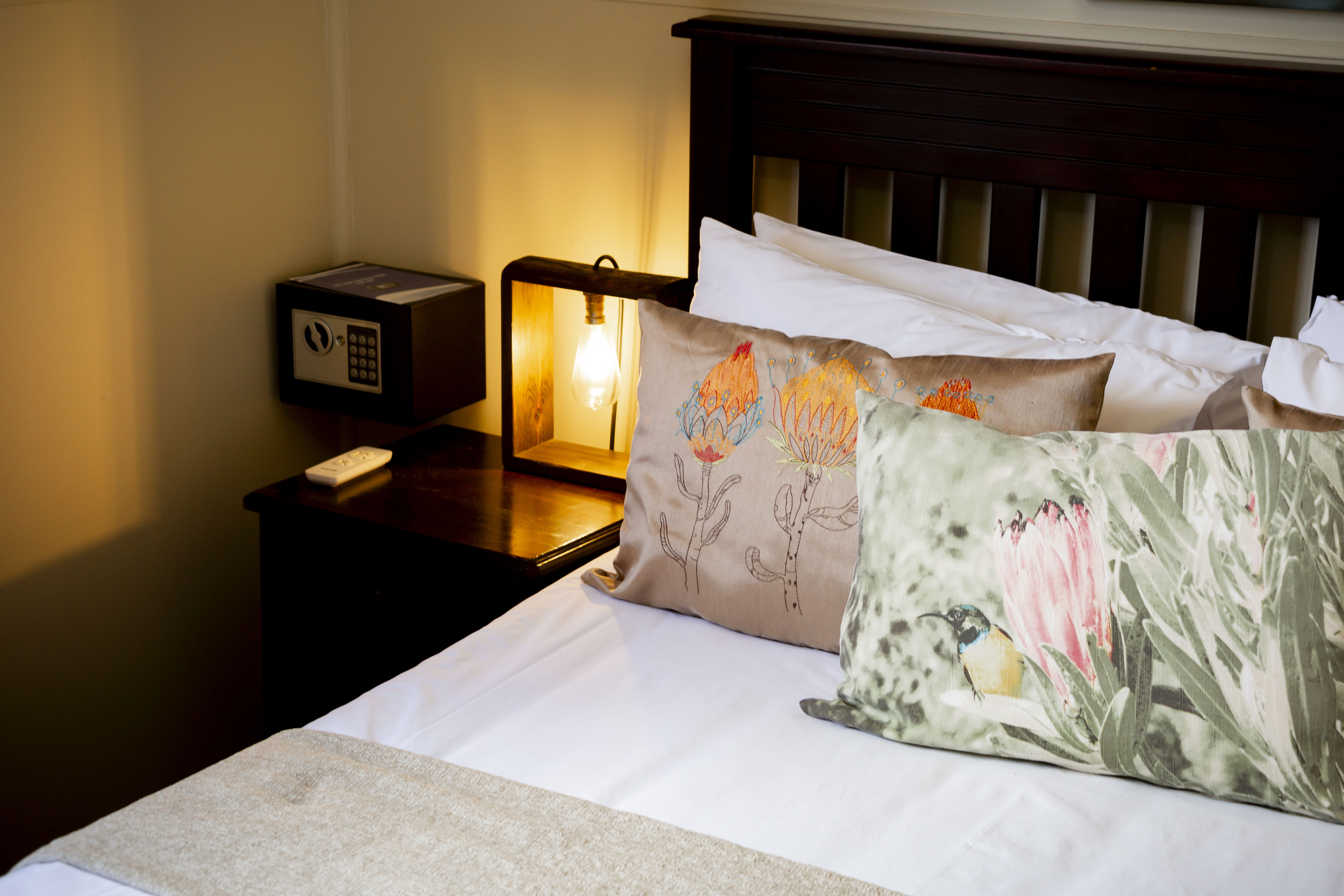 Wigglystone - Sleeps 5 - Pet friendly Fenced