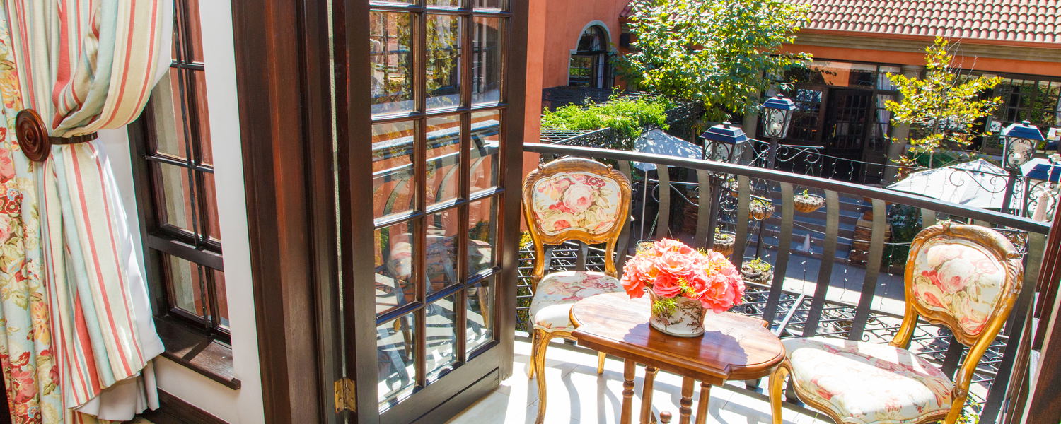 Spring Bling – Deluxe Suite