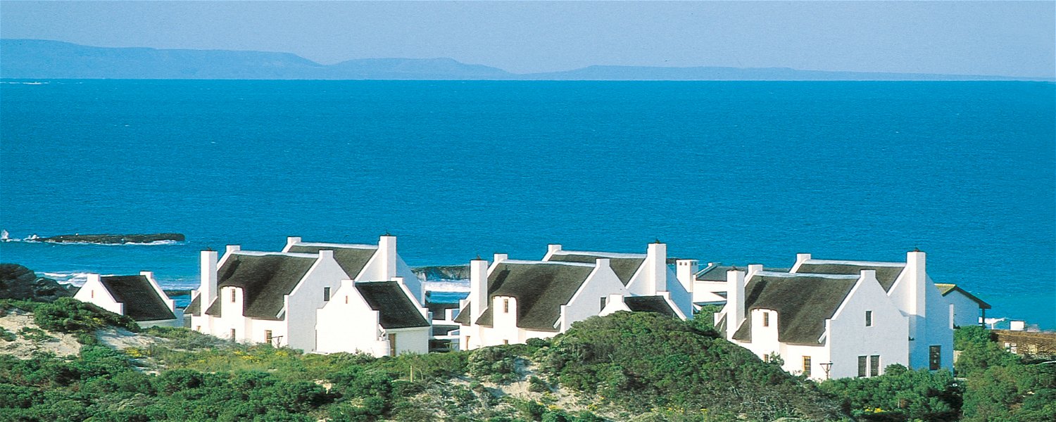 Pet friendly accommodation holiday Arniston with fully enclosed fenced areas for dogs