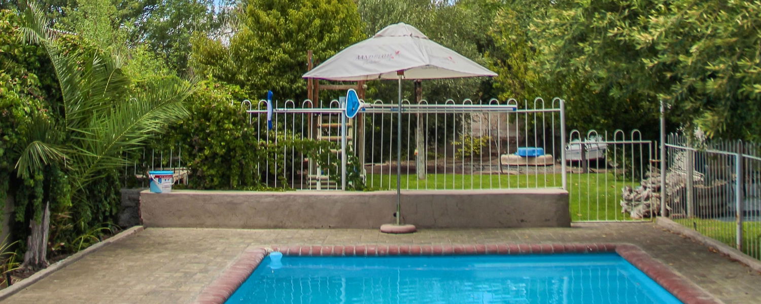 pet friendly overnight accommodation in Beaufort West.