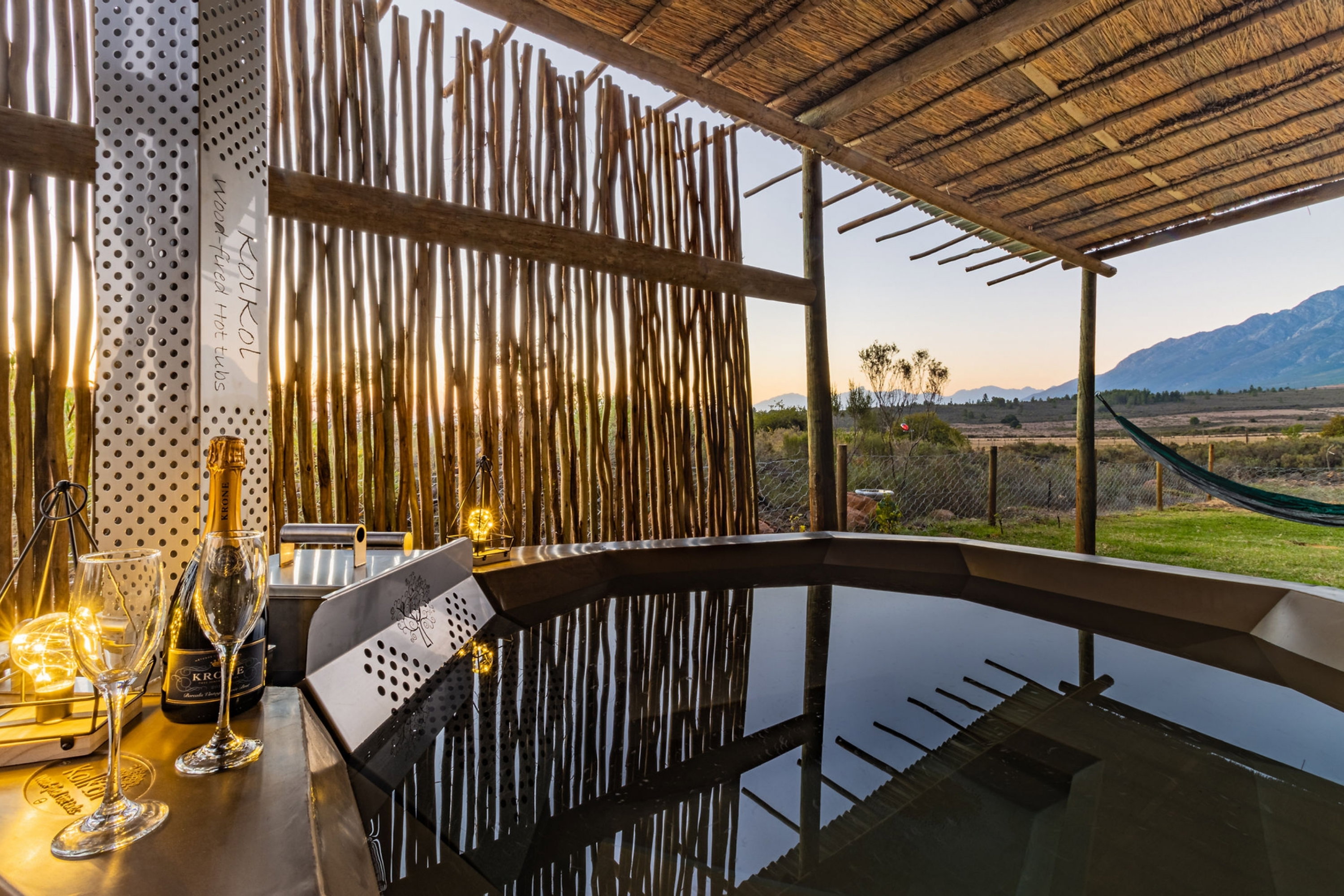 fenced pet-friendly self catering accommodation wolseley tulbagh western cape with hot tub