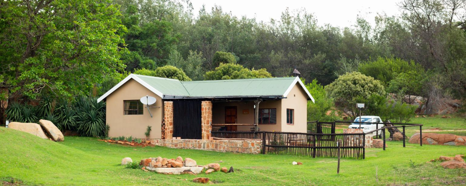 fenced pet friendly accommodation Dullstroom Mpumalanga