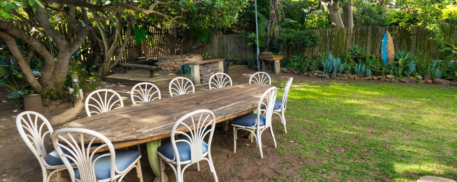 Fully Fenced Pet-Friendly Beach House Accommodation in Jeffreys Bay Eastern Cape