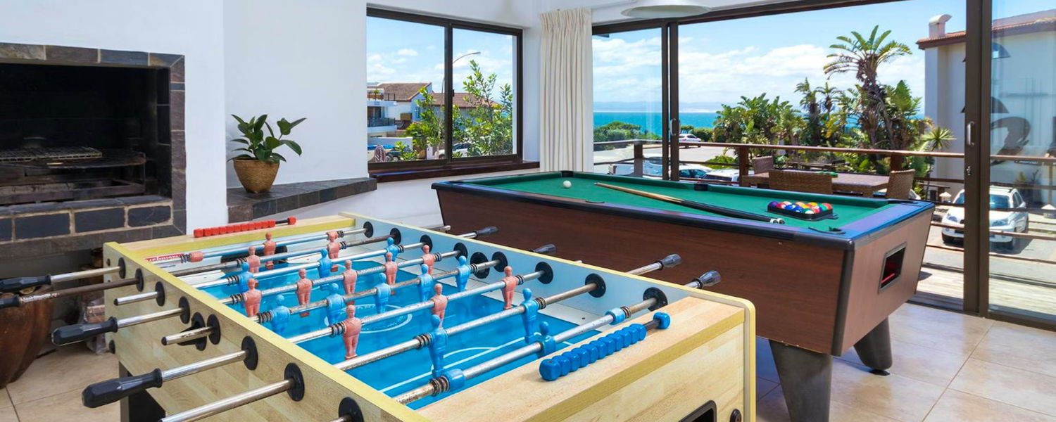 Fully Fenced Pet-Friendly Beach House Accommodation in Jeffreys Bay Eastern Cape