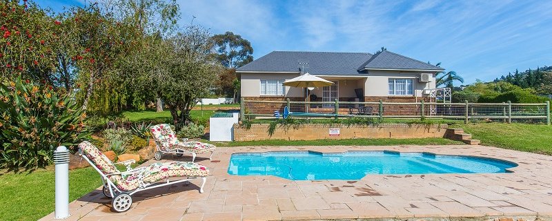 Fenced Pet Friendly Accommodation Cape Town Somerset West Winelands