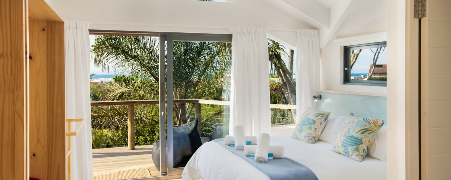 fenced pet-friendly accommodation in Jeffreys Bay Eastern Cape