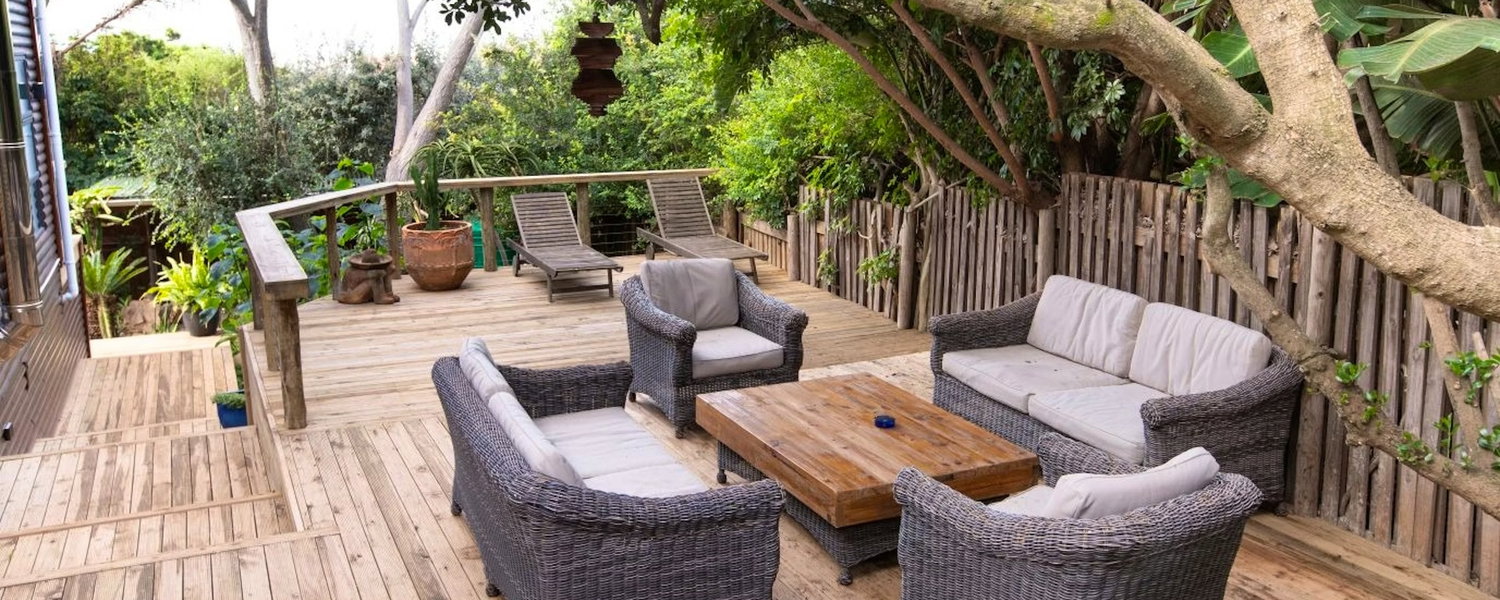 fenced pet-friendly accommodation in Jeffreys Bay Eastern Cape