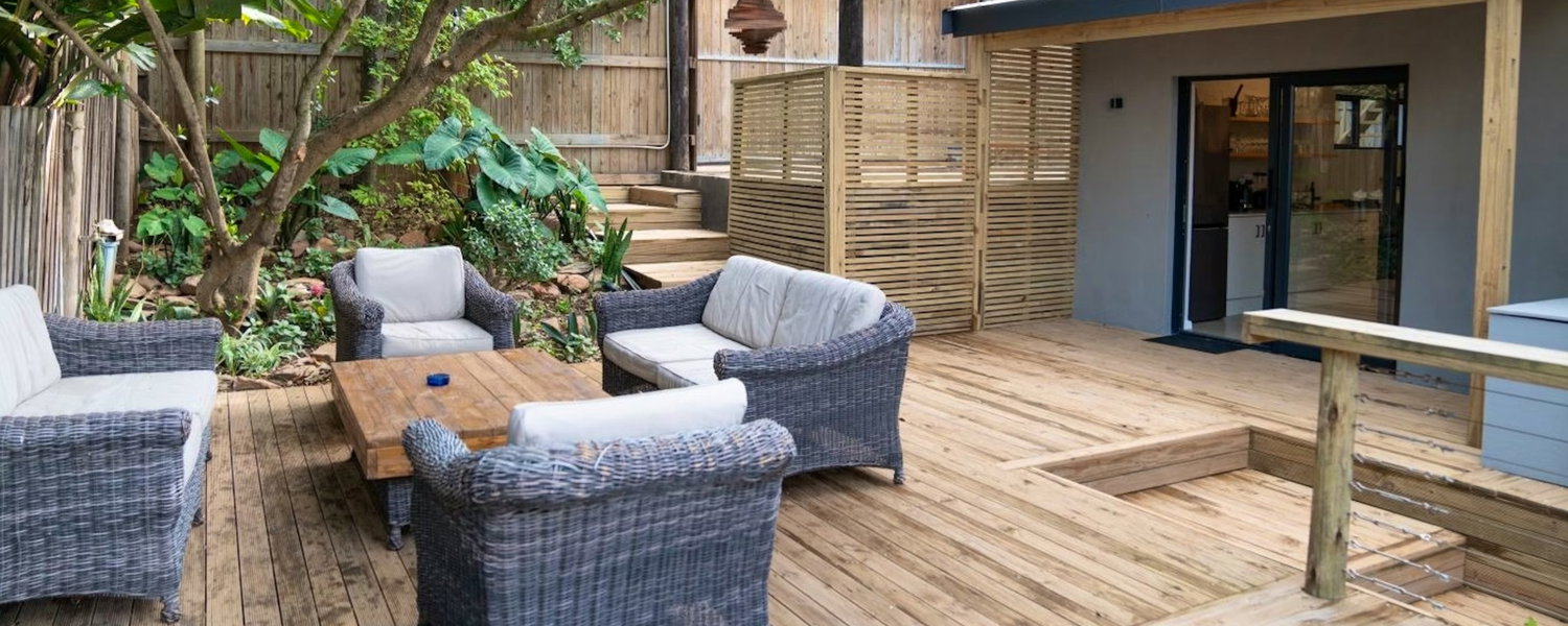 fenced pet-friendly accommodation in Jeffreys Bay Eastern Cape