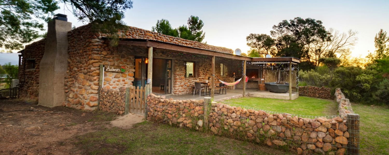 pet-friendly accommodation wolseley tulbagh western cape fenced self catering cottage