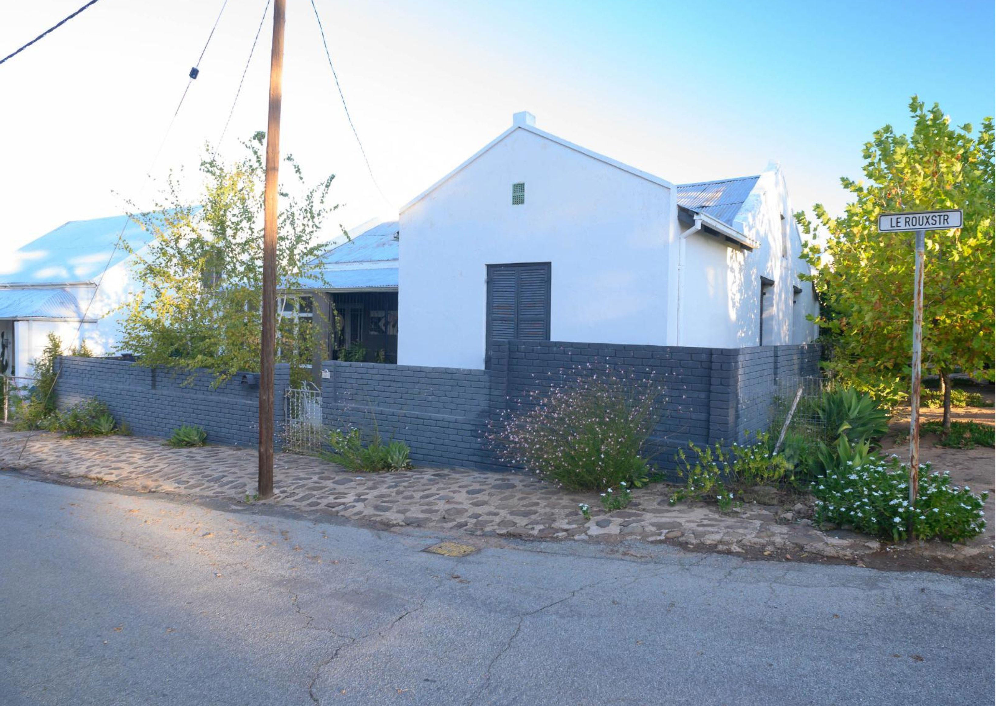 Fenced Pet-Friendly Self-Catering in De Rust