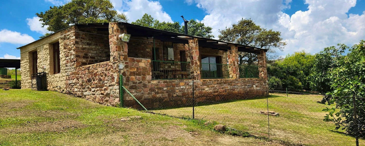 Fenced Pet Friendly Accommodation Dullstroom, Mpumalanga: The Farmstead 2