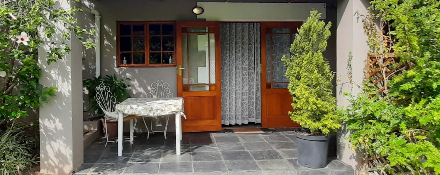 fenced pet friendly accommodation in Montagu Western Cape