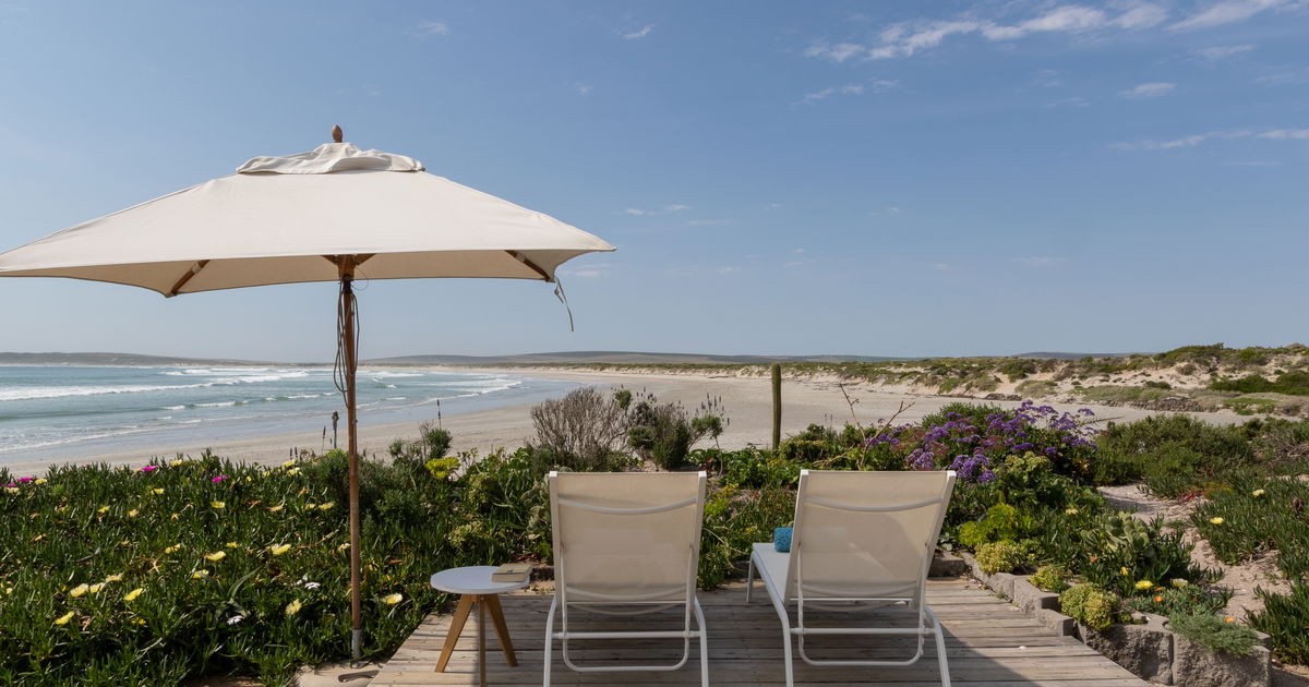 Zula Beach House & Cottage