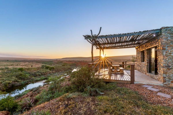 CANYON COTTAGE