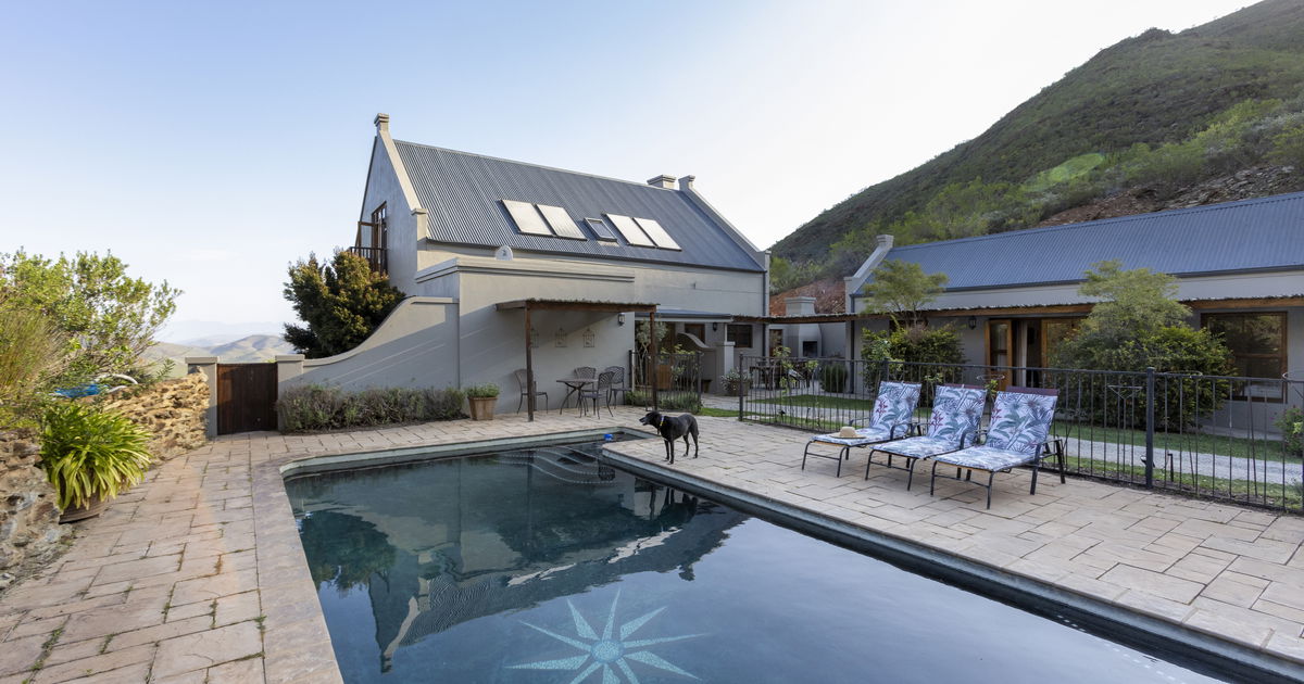FIG TREE HOUSE & COTTAGE