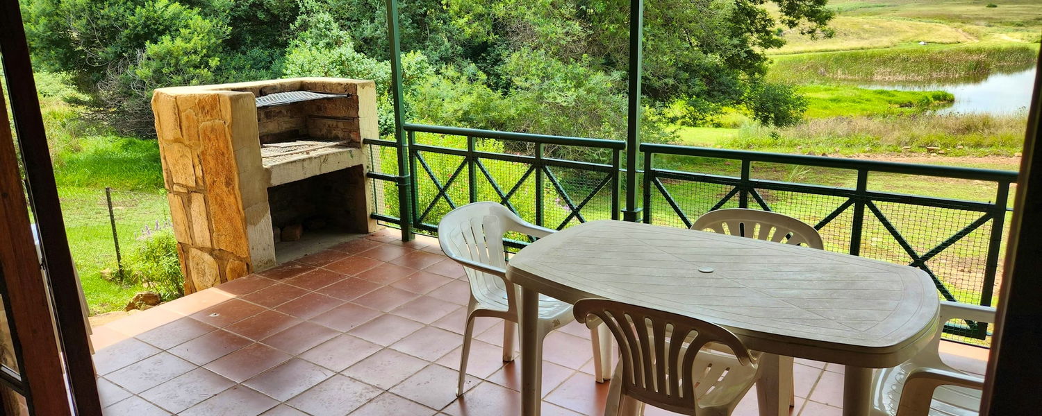 Pet friendly Dullstroom self catering fenced accommodations 