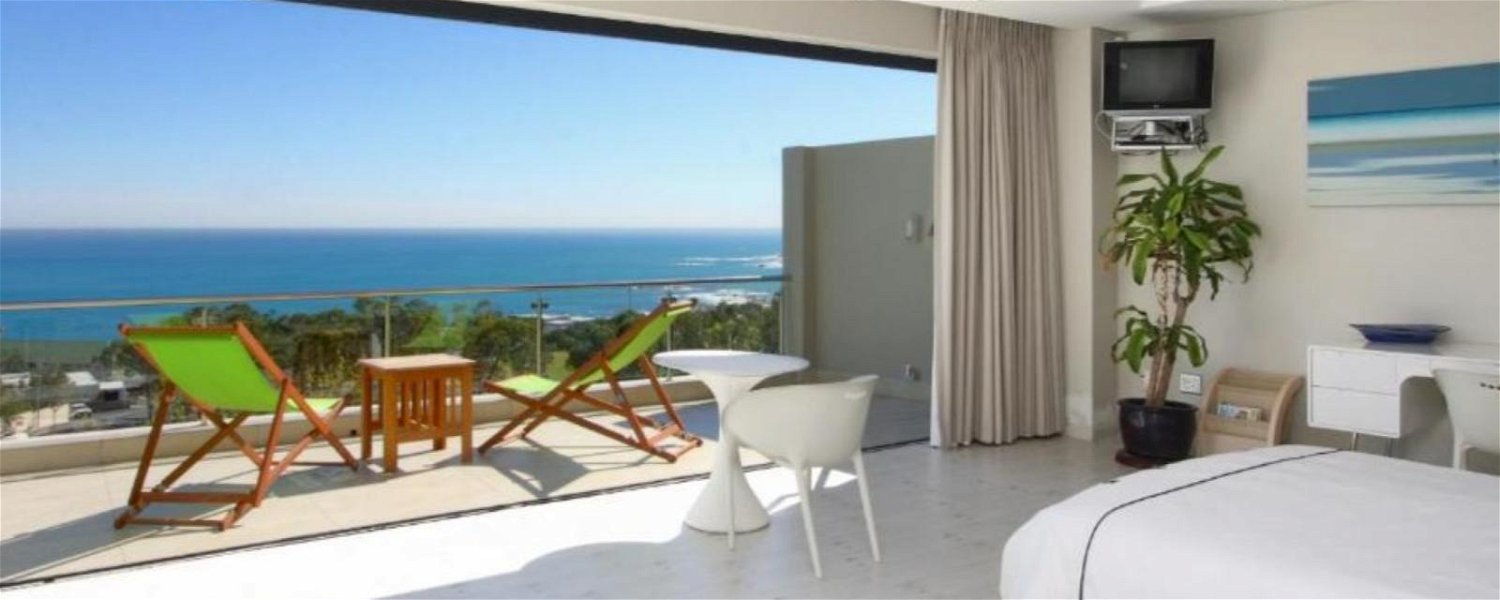 Pet Friendly Fenced Accommodation Cape Town Camps Bay Sea View