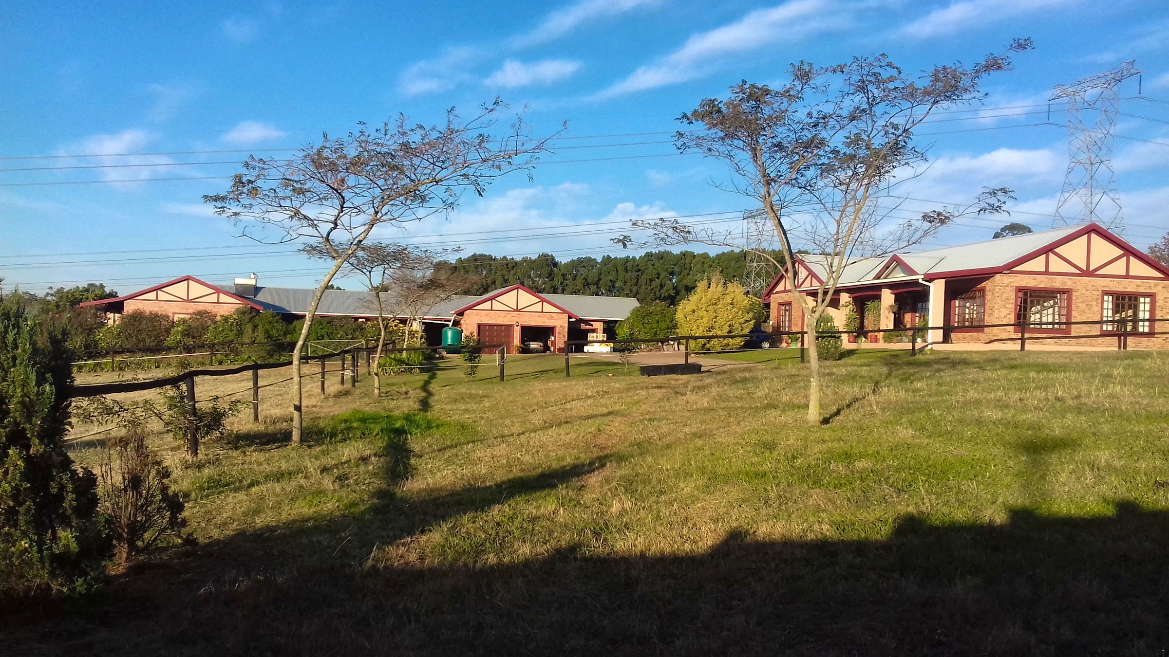 Pet Friendly Fenced Self catering Accomodation Hillcrest Shongweni