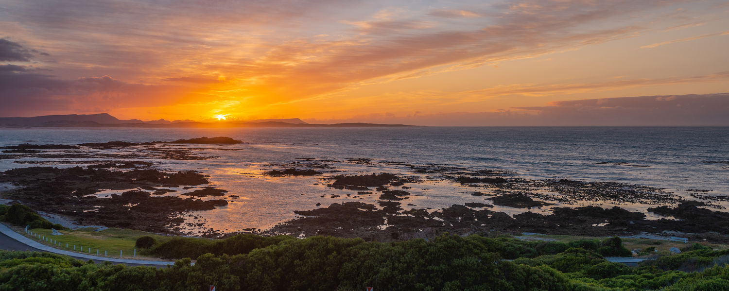 pet friendly accommodation near cape town﻿ in the Western Cape: Franskraal Beach house with Seaview 