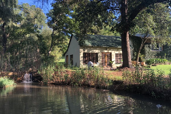 Tegwaan Country Getaway is the perfect destination for pet-friendly travellers looking for adventure and relaxation in a tranquil natural setting. Located just outside Waterval Boven.