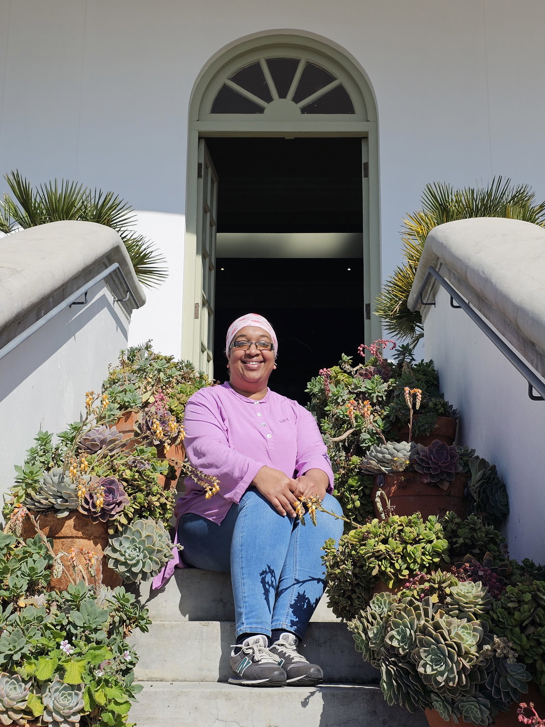 image showing staff at dorp hotel with gonana south african travel