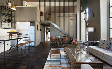 Cosy African Art Deco Apartment