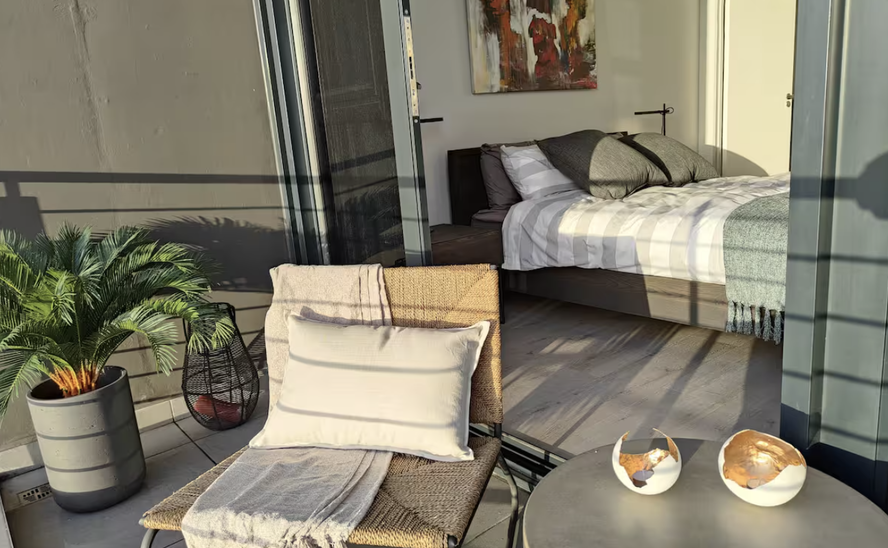 Sea View Apartment in Cape Town’s Tallest Building