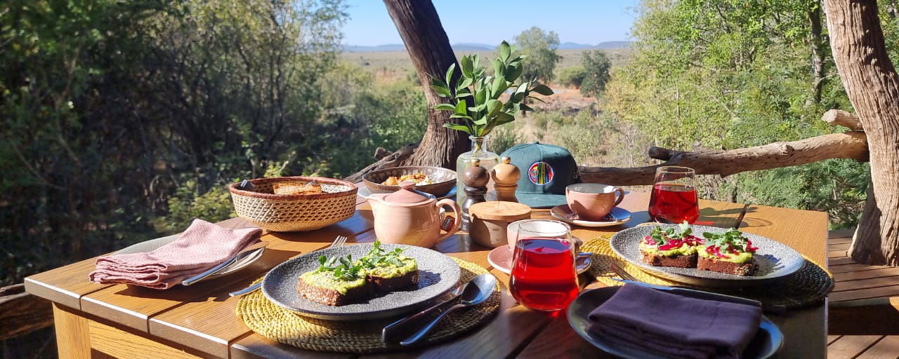 image showing breakfast on safari with gonana south african travel