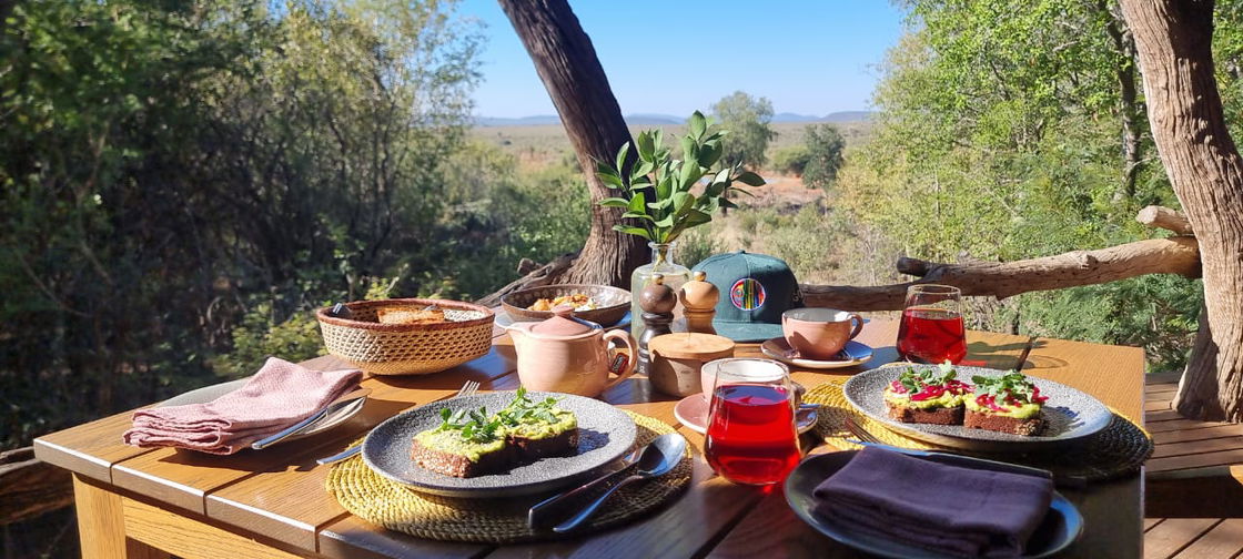image showing breakfast on safari with gonana south african travel