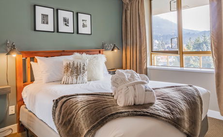 Whistler Cascade Lodge, Elevate Vacations, Whistler Condos and Vacation Rentals