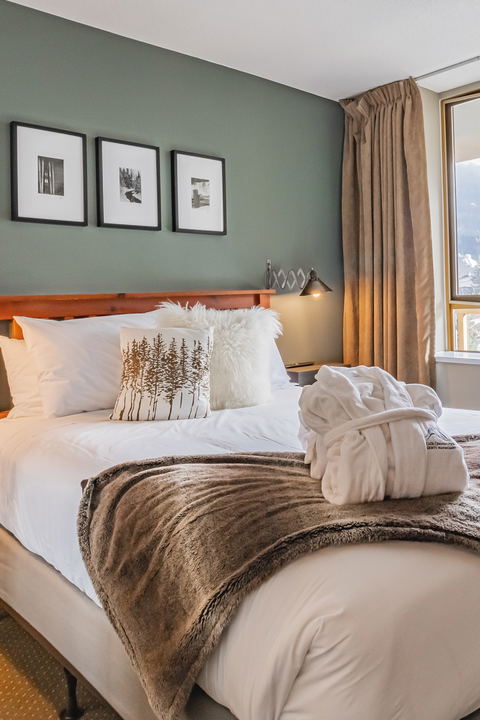 Whistler Cascade Lodge, Elevate Vacations, Whistler Condos and Vacation Rentals