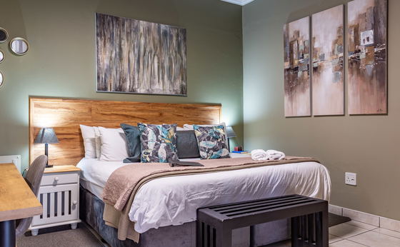 Luxury King Room