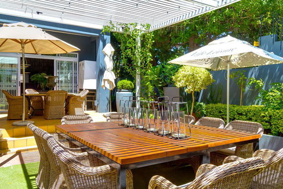 Outdoor conferencing break away
