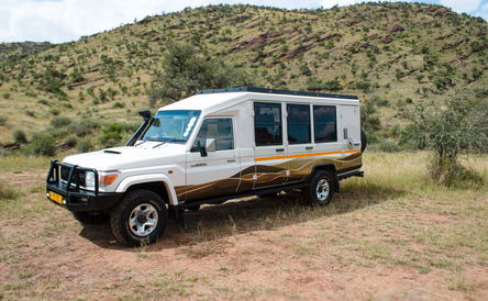 Toyota Landcruiser, 9-Seater, 4x4 - Guided Tours
