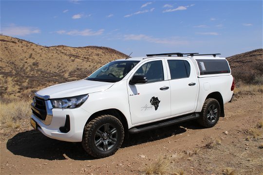 Safari 4x4 vehicle rental namibia 