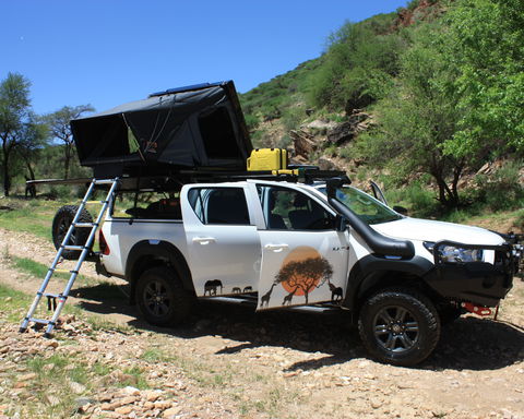 Toyota Hilux Extreme - D/C, 4x4, camping equipped