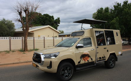 Toyota Hilux 7-Seater - Self drive
