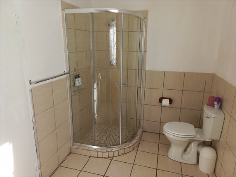 Shower cubicle & toilet