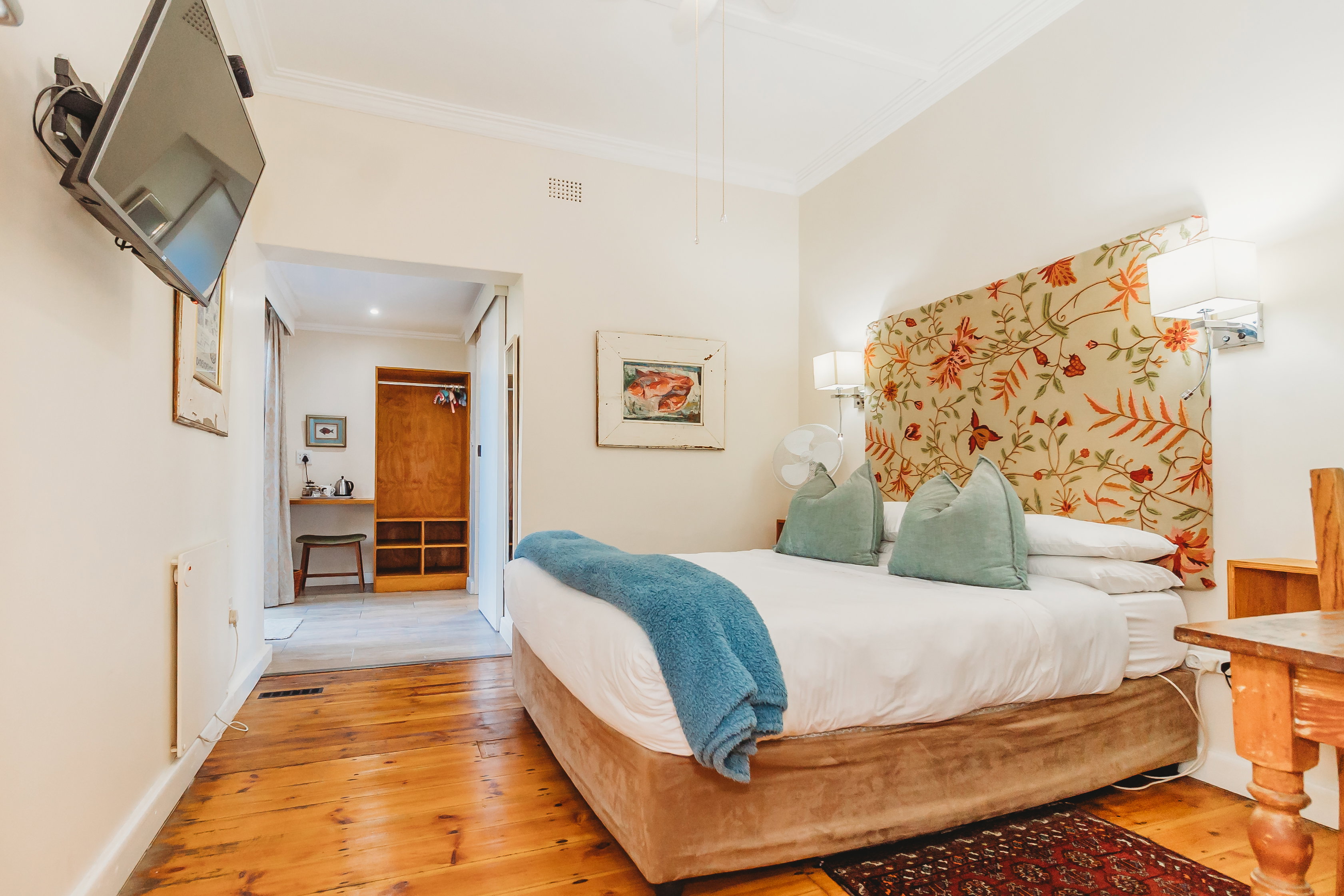 Cozy Budget Rooms for Short Stays