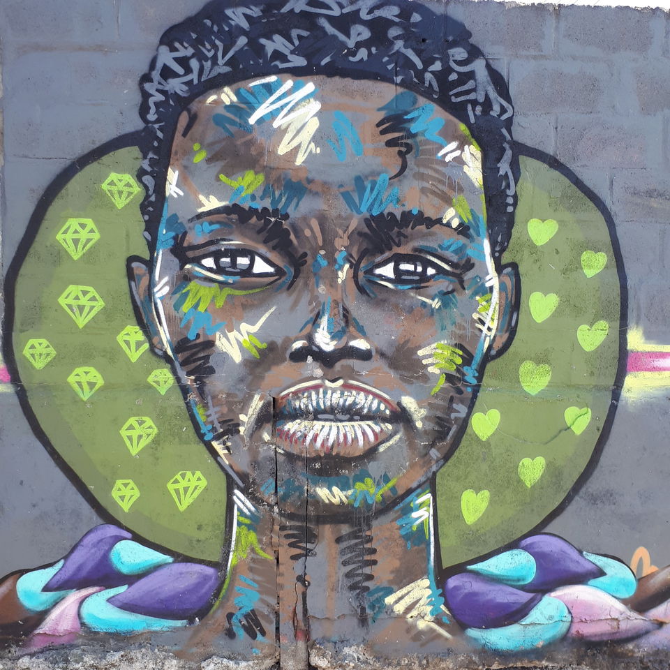 Image showing art tour in Cape Town with Gonana Travel on a city journey