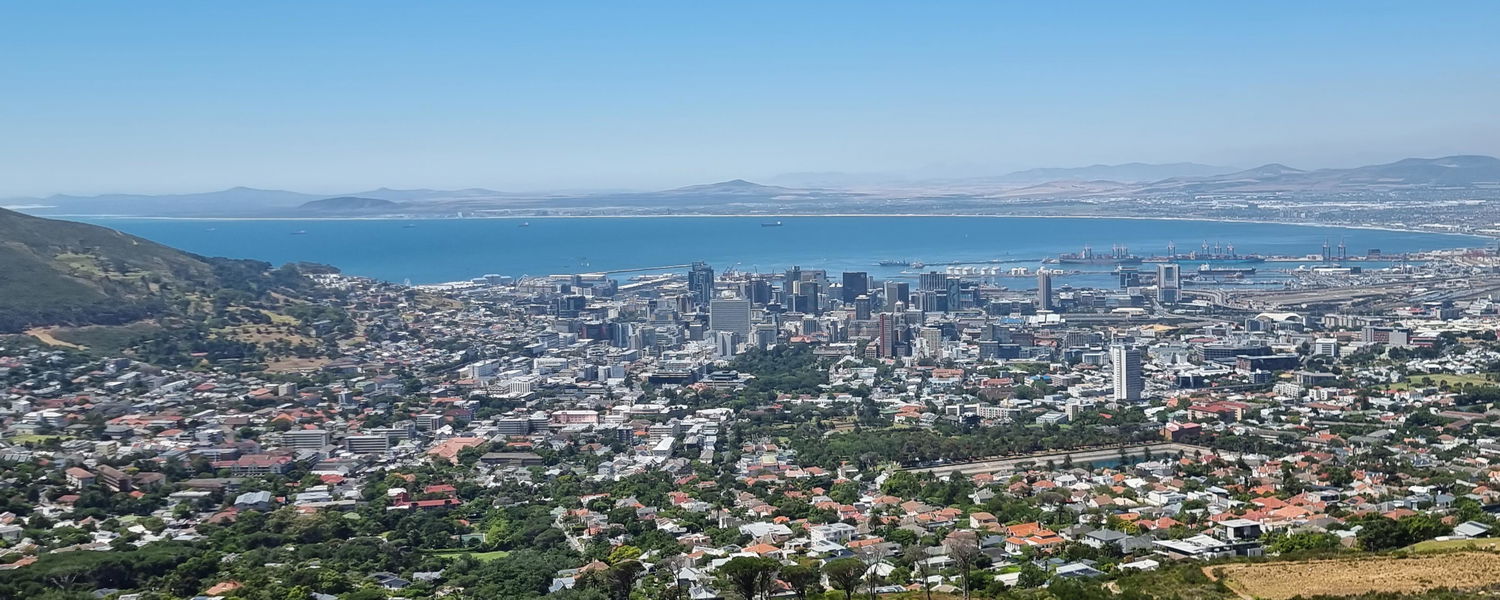 Kapstadt from table mountain road with gonana south african travel