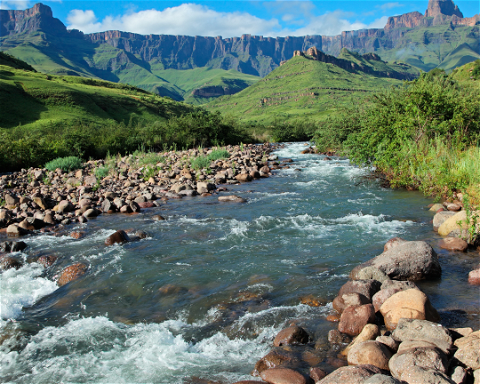 DRAKENSBERG HIKING EXPEDITIONER