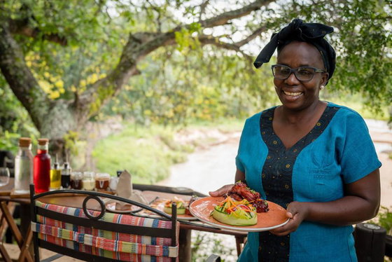 Individually plated cuisine. Shimungwe Lodge. Thornybush Game Reserve.