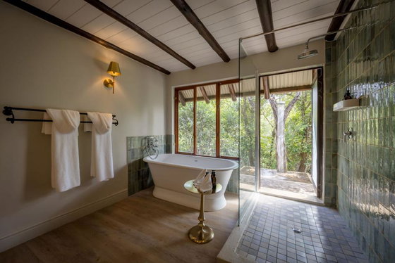 Bathing with a view in a luxury safari lodge. Shimungwe. Greater Kruger
