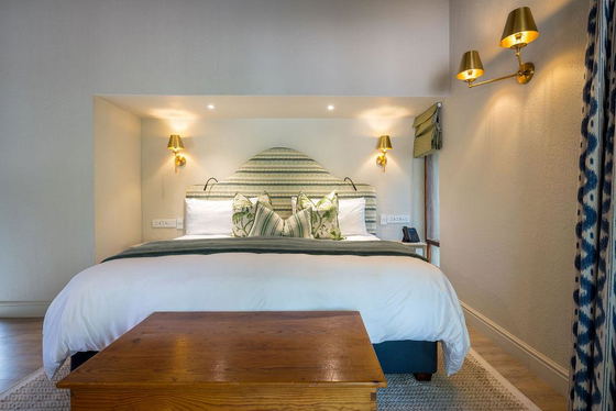 King-sized beds in a luxury safari lodge in South Africa King-sized beds in a luxury safari lodge in South Africa
