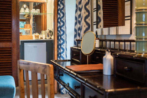 Dressing table in guest suite. Luxury safari lodge in Greater Kruger